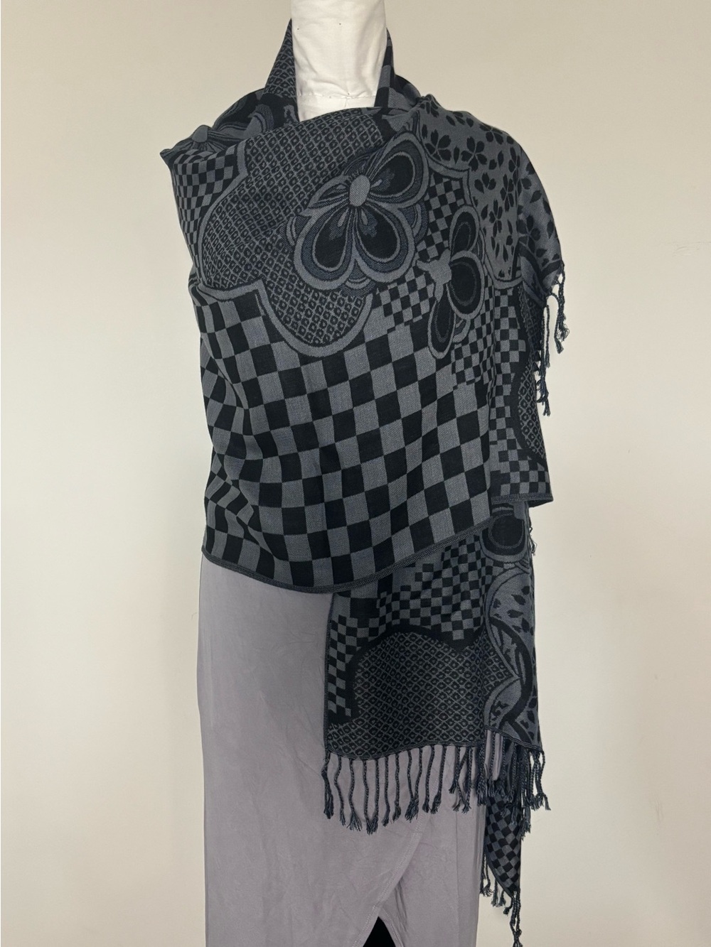 100% Pashmina Charcoal Grey Floral &‎ Checkered Oversized Scarf/Shawl Wrap